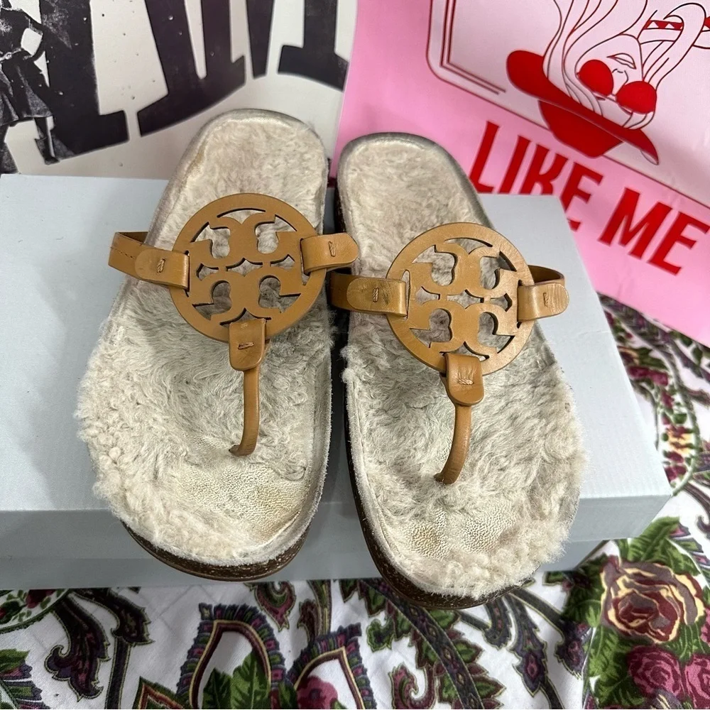 Tory Burch sz 10 lined flip flop sandals